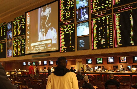 1280px-Las_Vegas_sportsbook